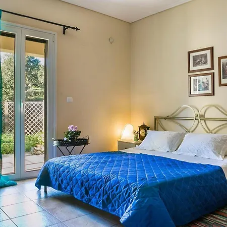 Belle Helens Villa, Lakithra