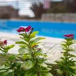 Villa Belle Helens Villa, Lakithra *